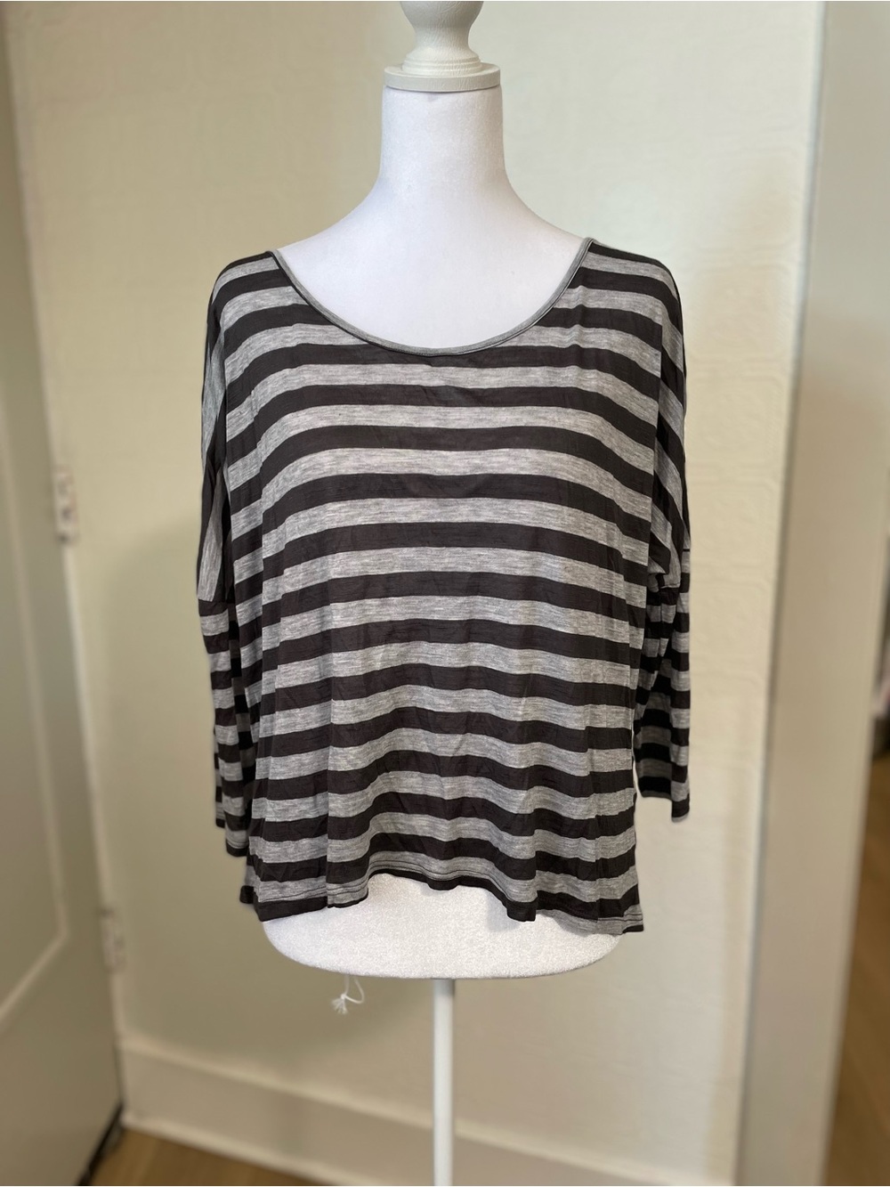 Rewind Scoop-Neck Long-Sleeve Striped Top - Gray & Black